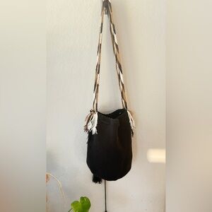 Elegant Black and Tan Shoulder Bag